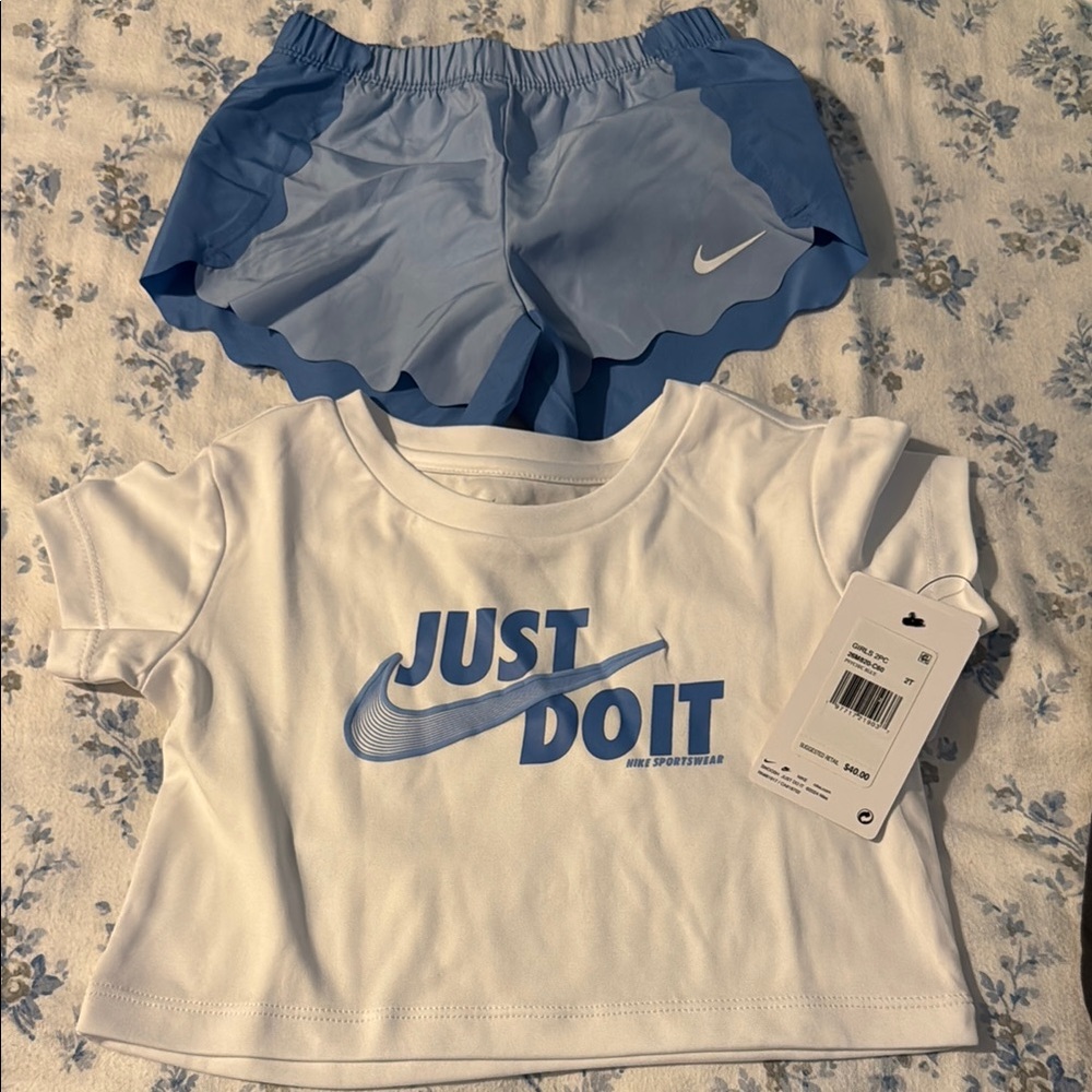 Nike Baby Set with Blue and White Design
